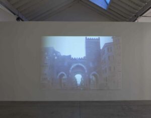 2016 QUELLI CHE VENGONO, QUELLI CHE VANNO SPAZIOBORGOGNO / MILANO 


videoproiezione registrata, acrilico su legno